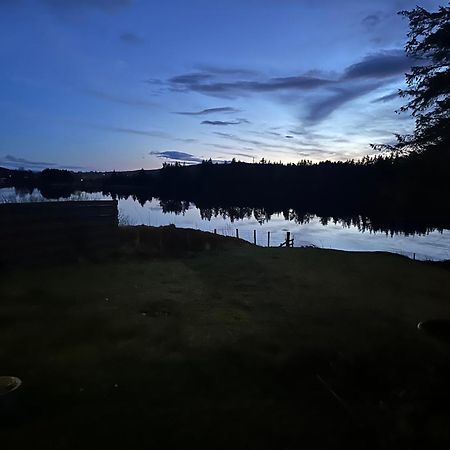 Lochside Lodge Pod Лейрг Екстериор снимка